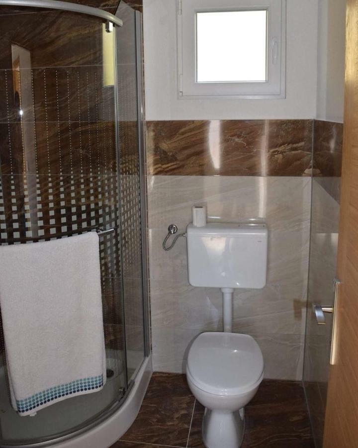 Apartmani Subasic Pag Town Buitenkant foto